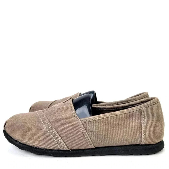 Yuu Celista Grey Twill Classic Slip On Flats - 6 - Picture 1 of 8